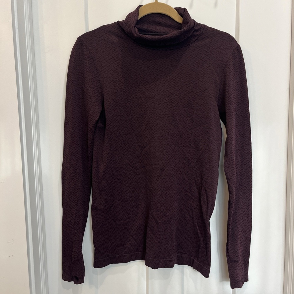 Athleta Women's Flurry Peak Turtleneck Antique Burgundy Red Black Size Medium